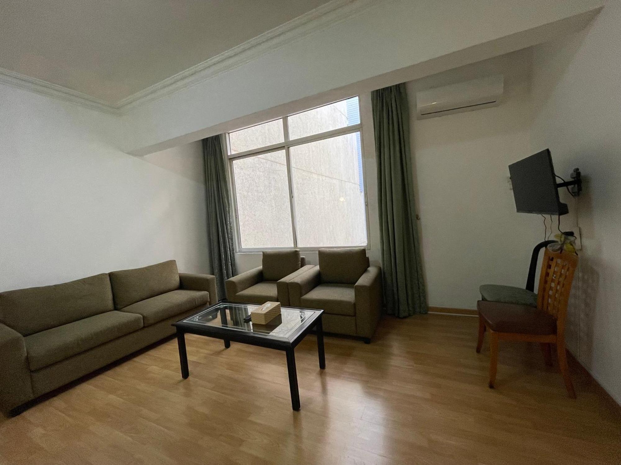 Elegant Suites Beirut Esterno foto