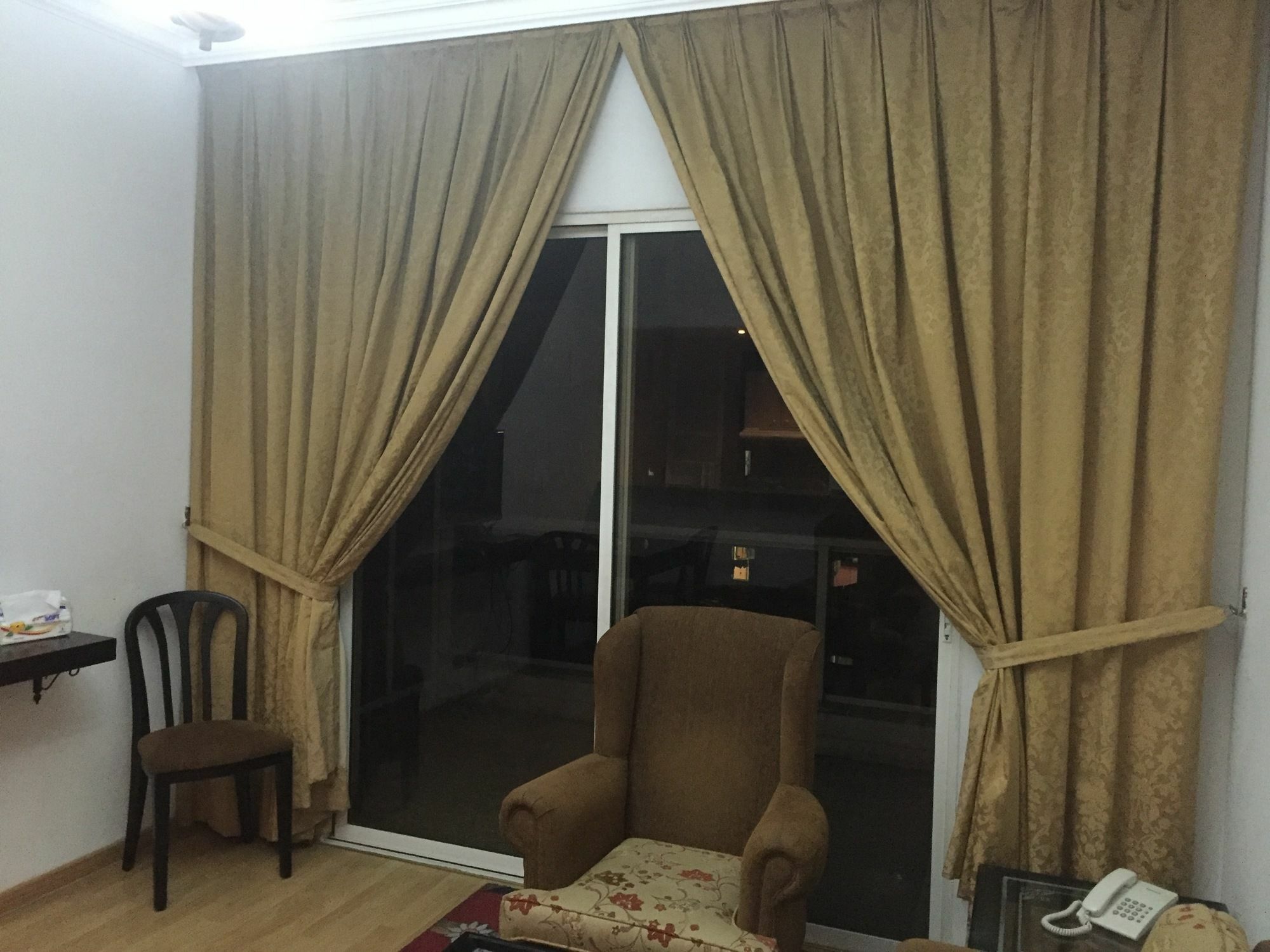 Elegant Suites Beirut Esterno foto